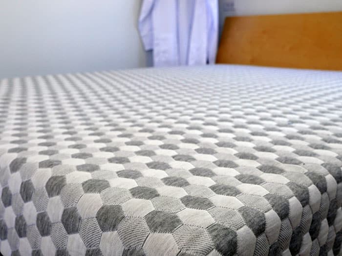 Cover of thCover of the Layla memory foam (soft side) e Layla memory foam 