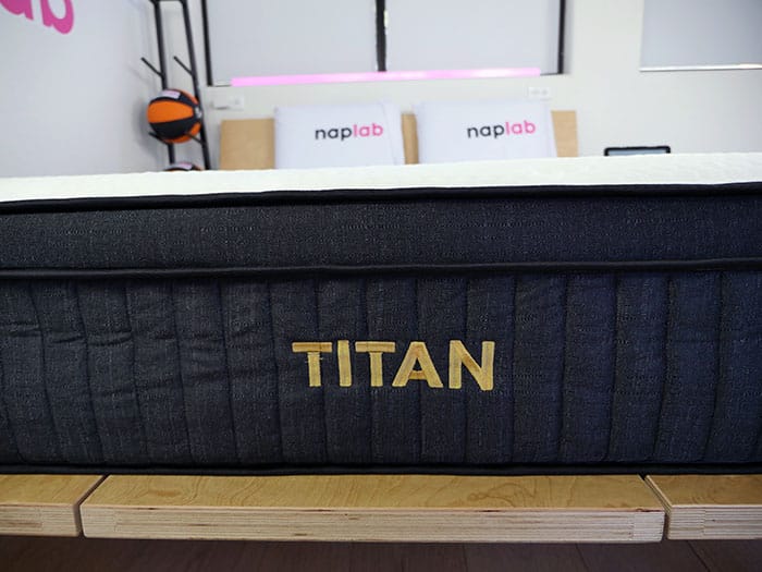 Titan Plus Luxe logo