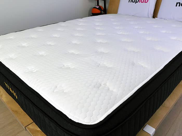 Titan Plus Luxe Hybrid mattress cover