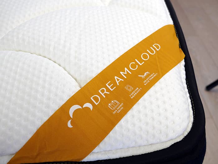 DreamCloud Premier Rest strap logo