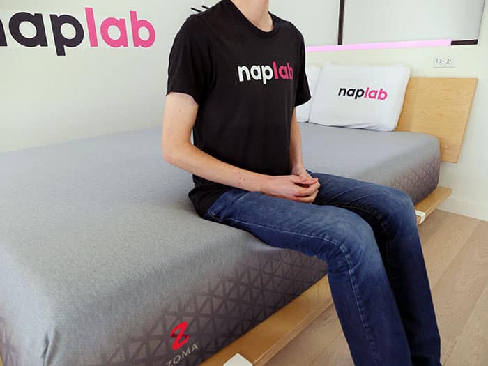 Zoma Hybrid edge sitting