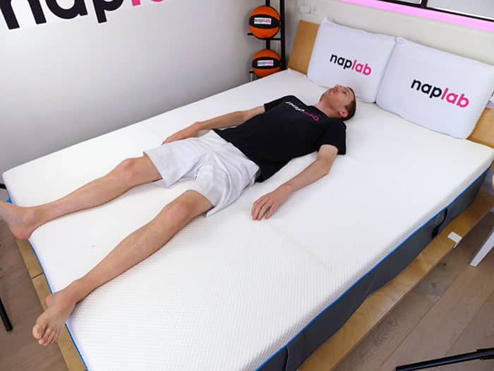 Simba Hybrid 2500 back sleeping