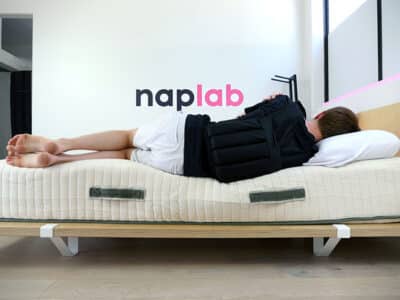 Avocado Eco edge support - side sleeping with vest