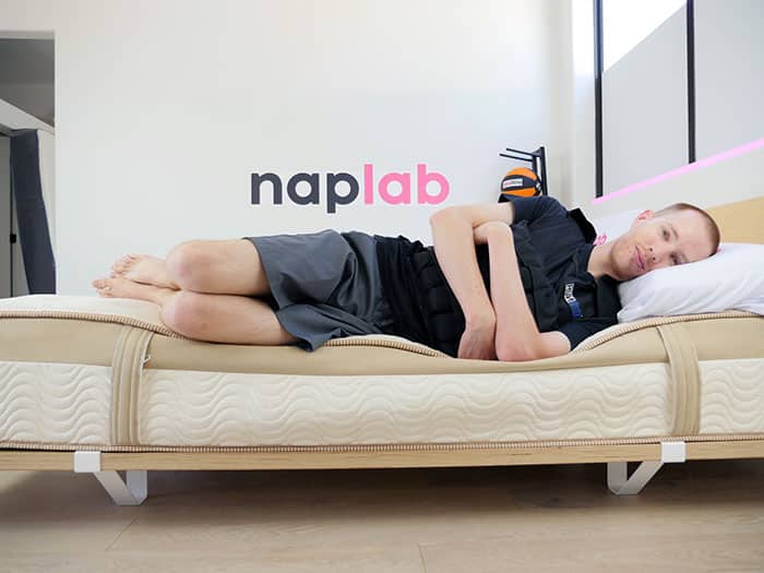 Loom & Leaf (2022) edge support - side sleeping with vest