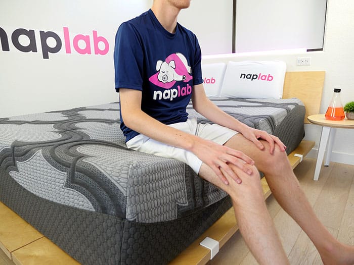 Ashley Sleep Gruve Hybrid edge support - sitting