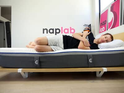 Emma ComfortAdapt Hybrid edge support - side sleeping