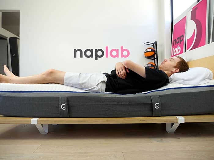 Emma ComfortAdapt Hybrid edge support - back sleeping with vest