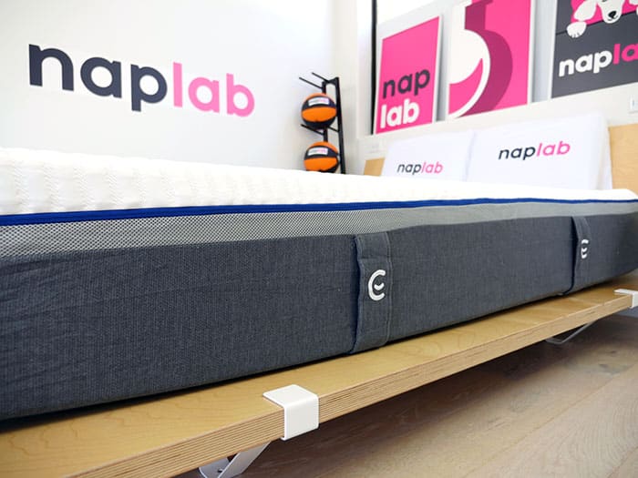 Emma Original Hybrid side