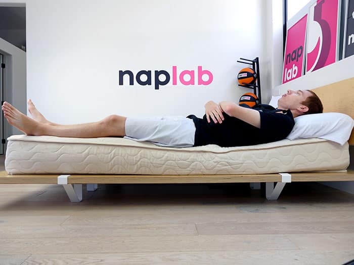 Spindle edge support - back sleeping with vest