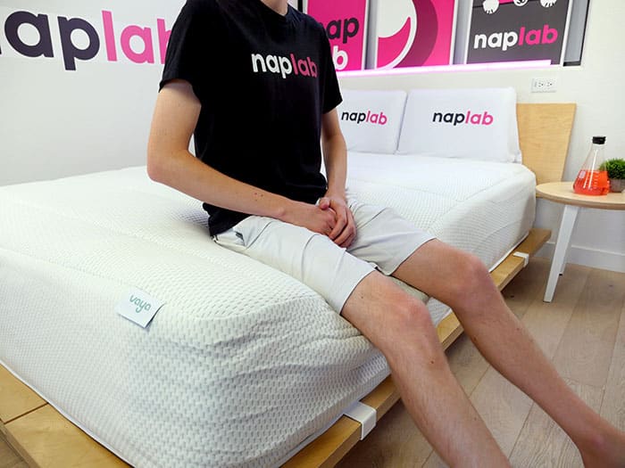 Vaya Hybrid edge support - sitting