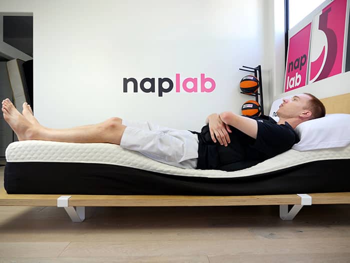 Nolah Signature edge support - back sleeping with vest