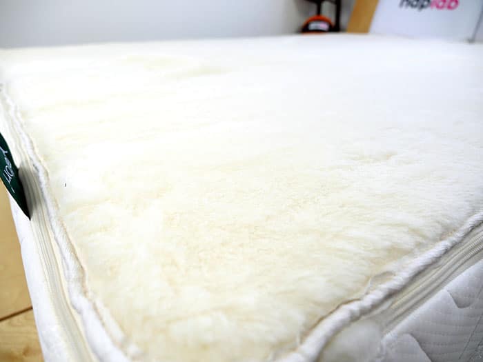 Natural Form Refresh mattress cover