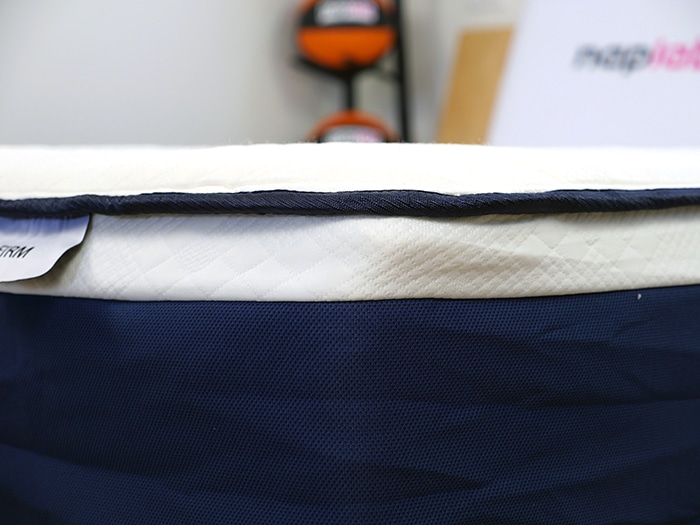 Shuteye Whisper Corner Close Shuteye Whisper corner close-up