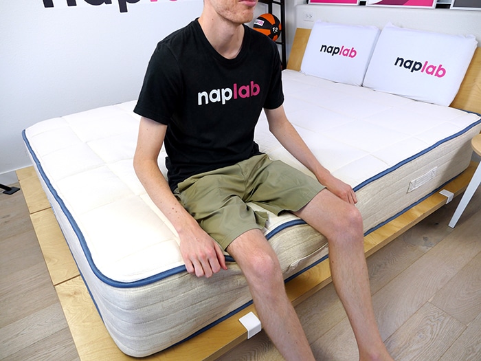 Amerisleep Organica edge support - sitting