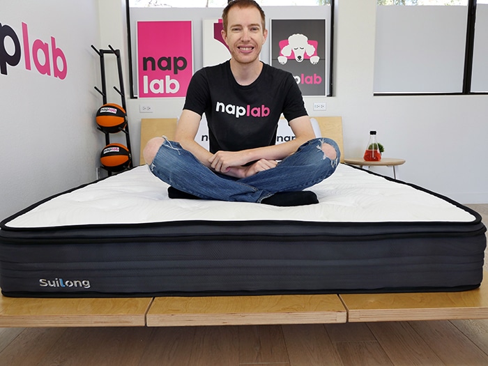 Suilong Utopia sitting