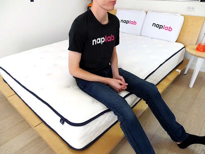 Winkbed Gravitylux Edge Support Sitting