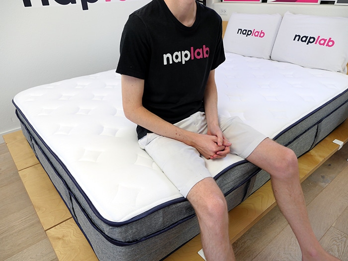 Endy Hybrid Edge Support Sitting Endy Hybrid Edge Support Sitting