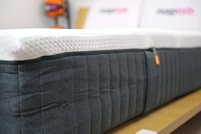 Emma Hybrid Comfort Side