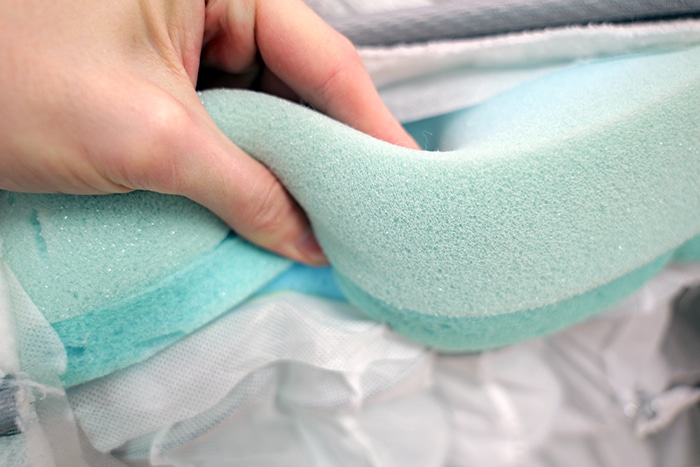 Leesa Plus Hybrid Squeezing Top Layers Leesa Plus Hybrid Squeezing Top Layers