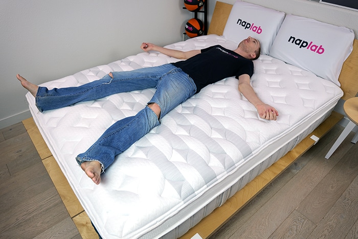 Leesa Sapira Chill Back Sleeping