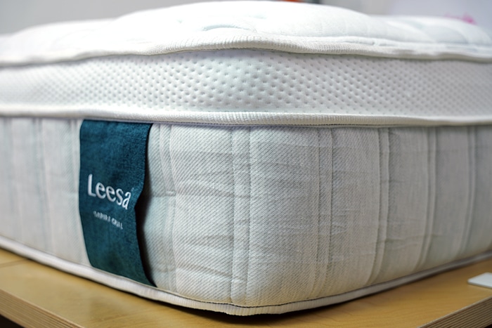 Leesa Sapira Chill Corner Close