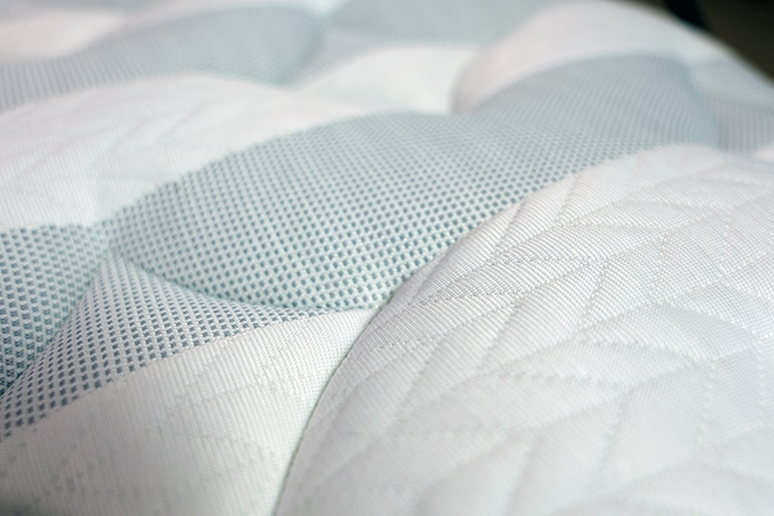 Leesa Sapira Chill Mattress Cover Close