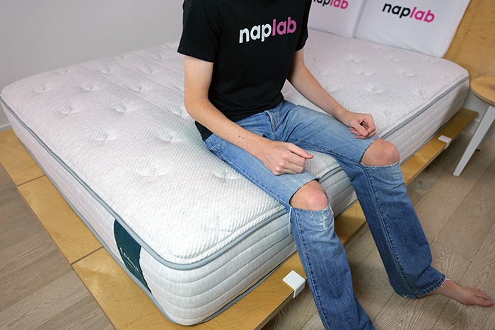 Leesa Studio Chill Edge Sitting