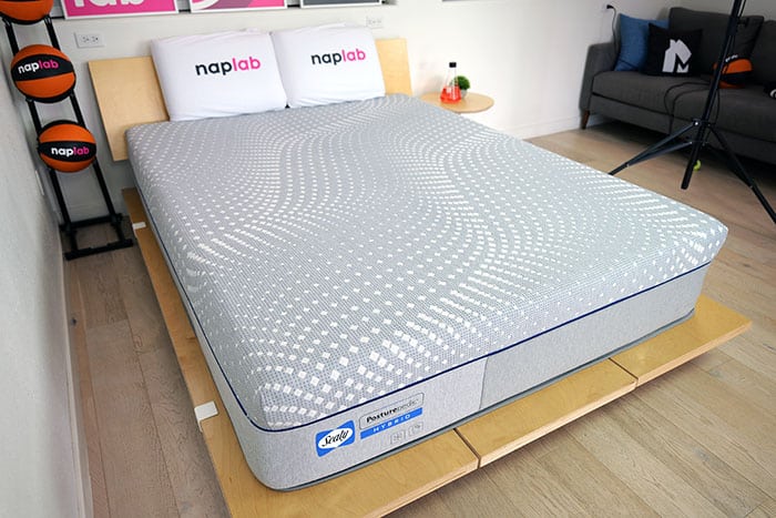 Sealy Posturepedic Hybrid 5