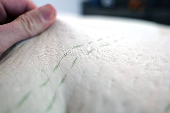 Leesa Natural Hybrid Cover Close