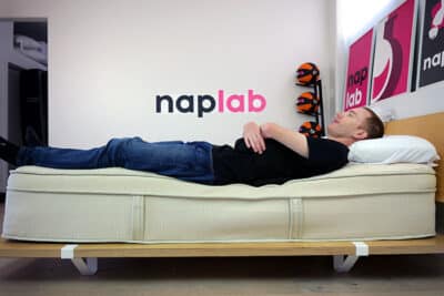 Leesa Natural Hybrid Edge Support Back Sleeping With Vest