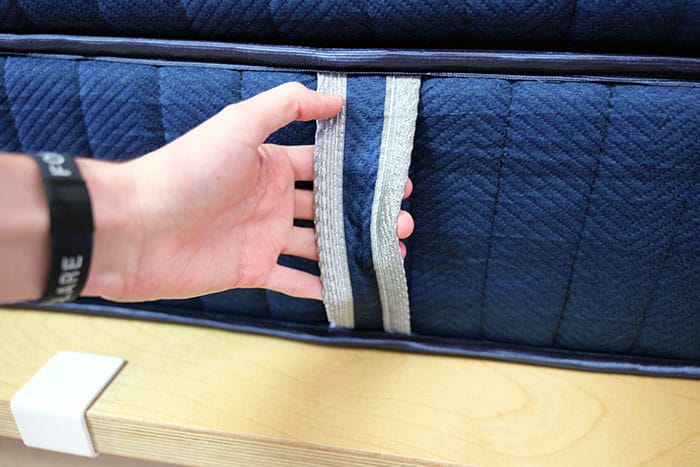 Silk And Snow Plush Hybrid Handle