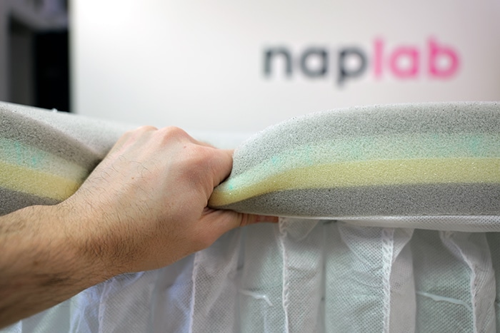 Emma Hybrid Cooling Elite Squeezing Top Layers