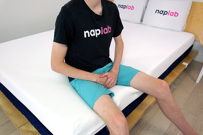 Silk And Snow Edge Sitting Silk And Snow Edge Sitting