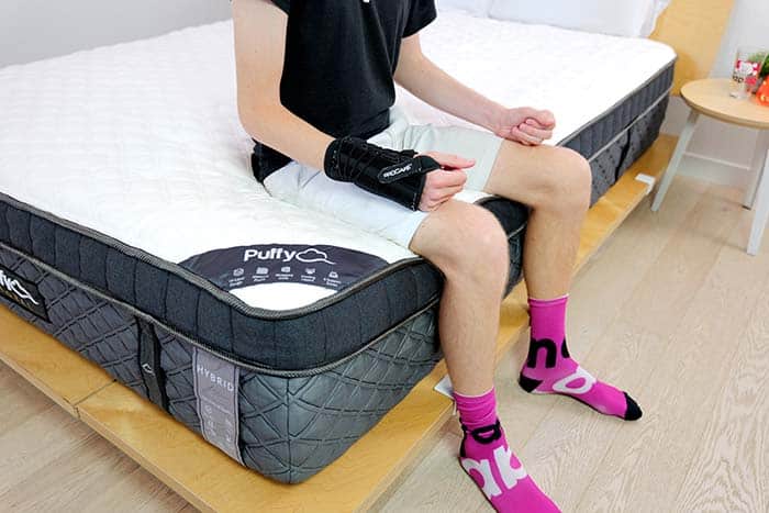 Puffy Royal 2024 Edge Sitting Puffy Royal 2024 Edge Sitting