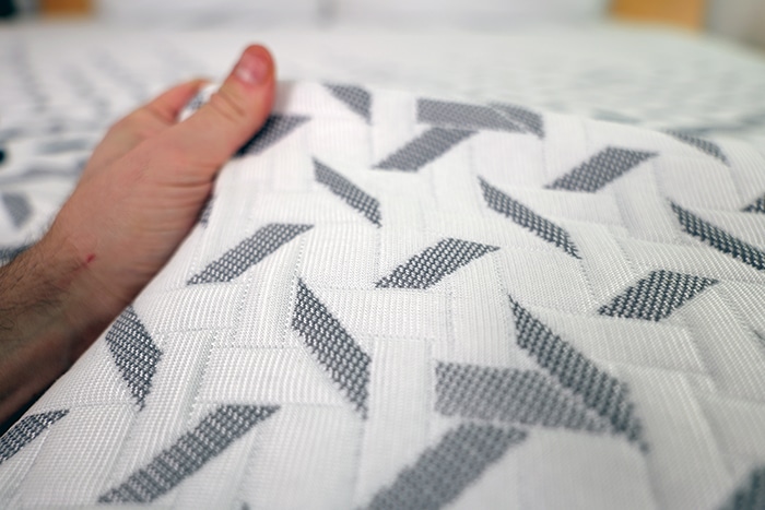 Nectar Luxe Hybrid Mattress Cover 1