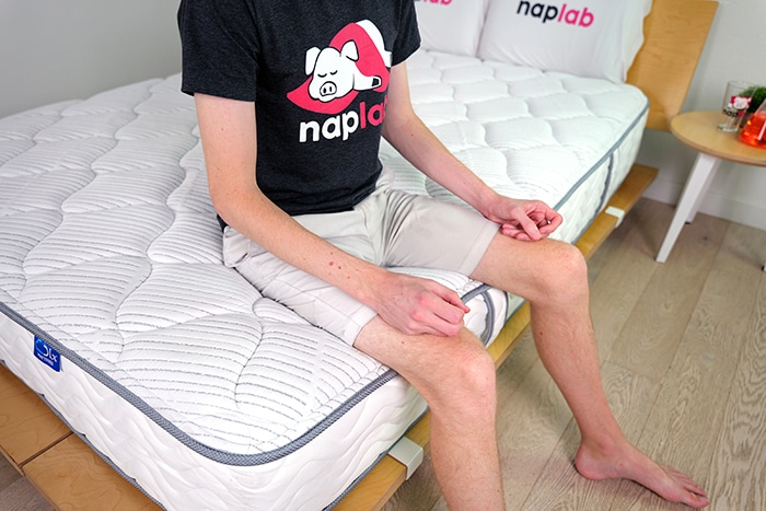 Dlx Classic Edge Sitting