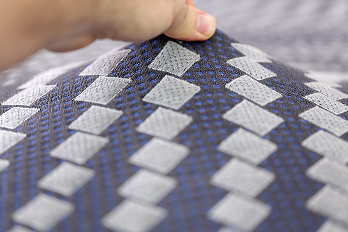 Sealy Posturepedic Plus Hybrid Cover Feel 2 Sealy Posturepedic Plus Hybrid Cover Feel 2