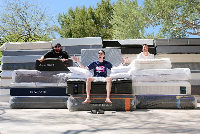 Throne Derek Sitting People