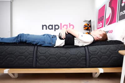 Beautyrest Black Hybrid Edge Support Back Sleeping With Vest Beautyrest Black Hybrid Edge Support Back Sleeping With Vest