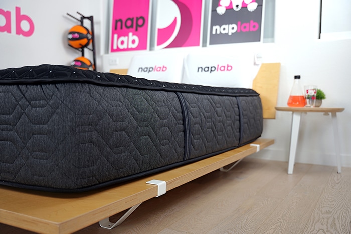 Beautyrest Black Hybrid Side Beautyrest Black Hybrid Side