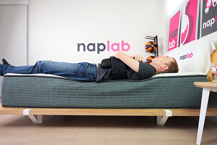 Beautyrest Pressure Smart Hybrid Edge Support Back Sleeping With Vest