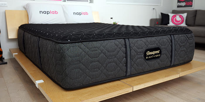 Beautyrest Black Hybrid Hero Photo