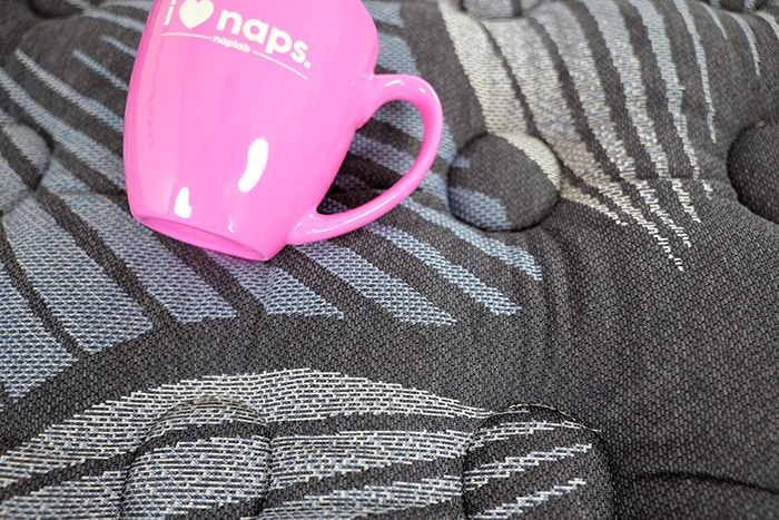 Serta Perfect Sleeper Cover Close 2