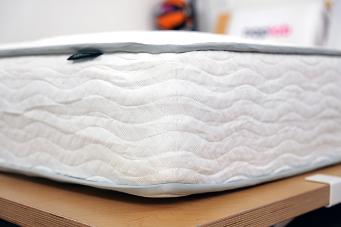 Zinus Hybrid Corner 2