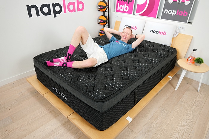 Helix Midnight Elite 2025 Relaxing