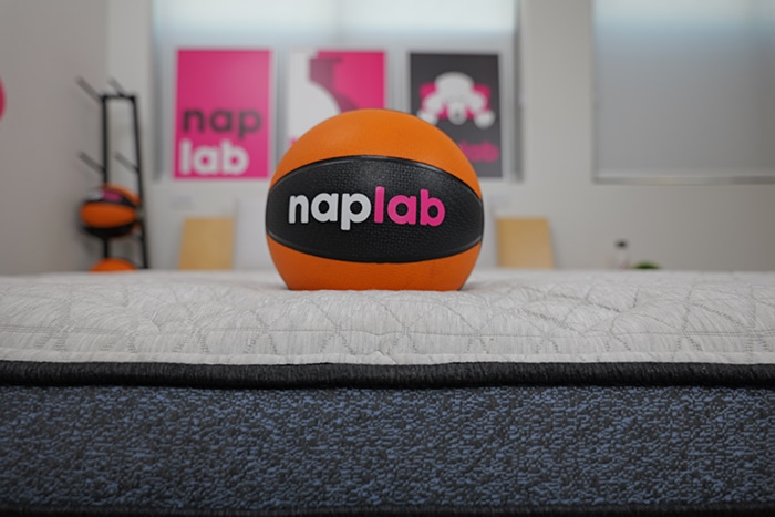 Helix Moonlight Luxe Sinkage Demonstration