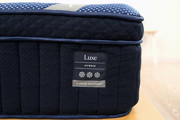 Dreamcloud Luxe Hybrid Logo Dreamcloud Luxe Hybrid Logo