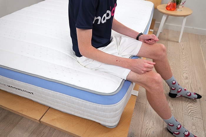 Helix Moonlight 2025 Edge Sitting Helix Moonlight 2025 Edge Sitting