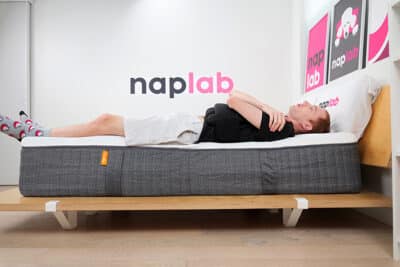 Emma Performance Thermo Edge Support Test Back Sleeping With Vest Emma Performance Thermo Edge Support Test Back Sleeping With Vest