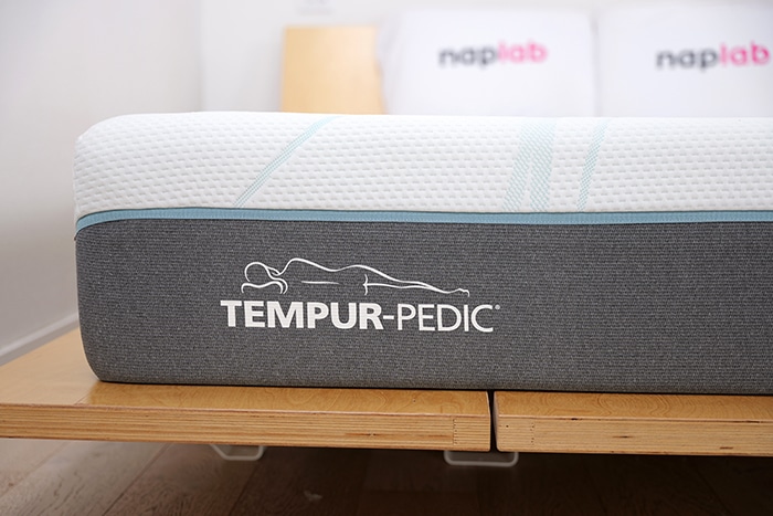Tempurpedic Supreme Hybrid Logo Tempurpedic Supreme Hybrid Logo